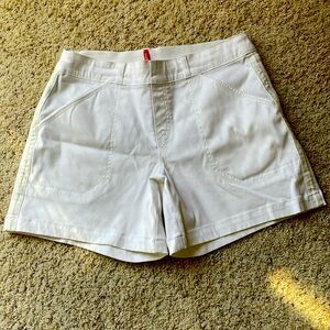 SPANX Denim white shorts size Large